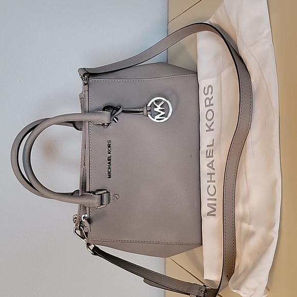 Michael Kors 'sutton' Small Saffiano Leather Satchel in Gray